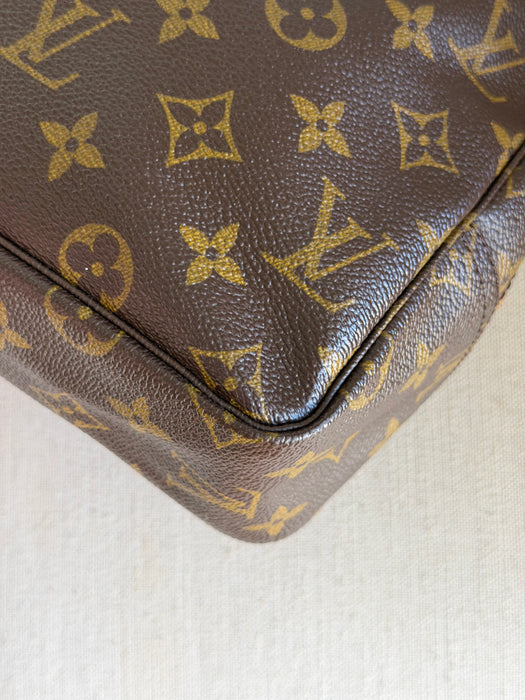 Louis Vuitton Trousse de Toilette 28