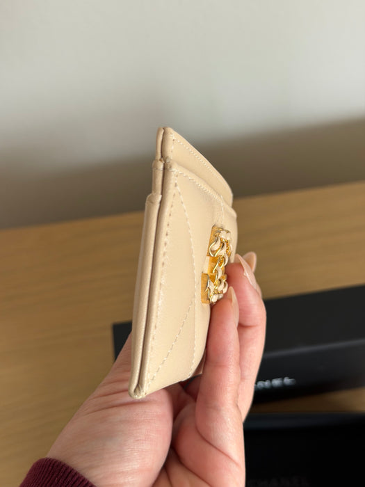 Chanel 19 Cardholder Lambskin