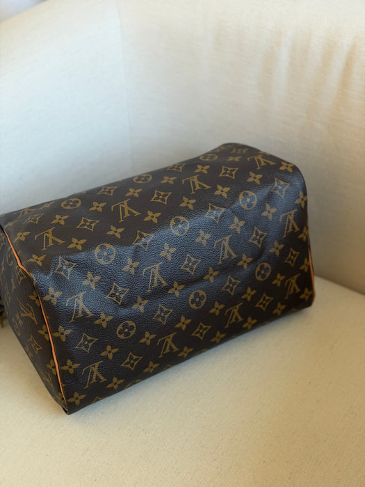 Louis Vuitton Speedy 30
