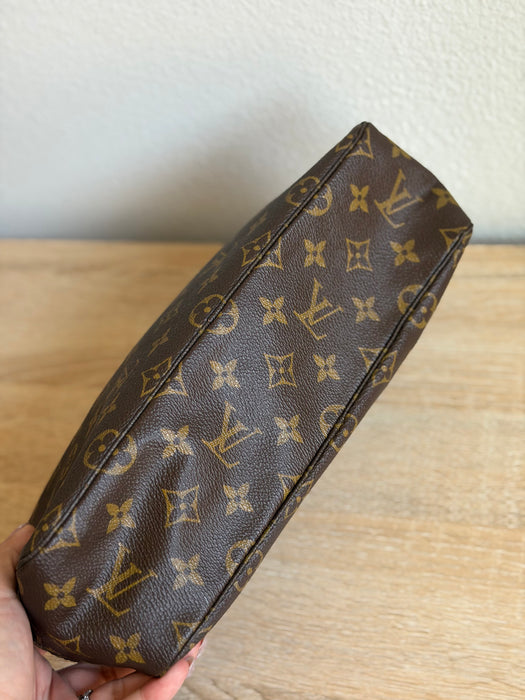 Louis Vuitton Trousse 28