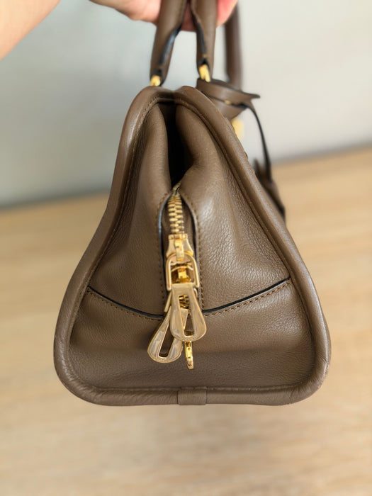 Loewe Anagram Amazona 28