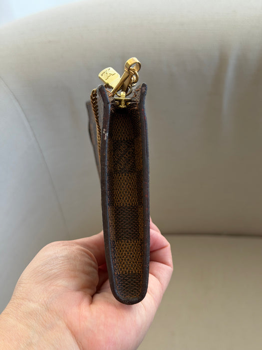 Louis Vuitton Bucket Damier Ebene Chain Pochette