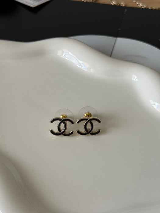 Chanel CC earrings