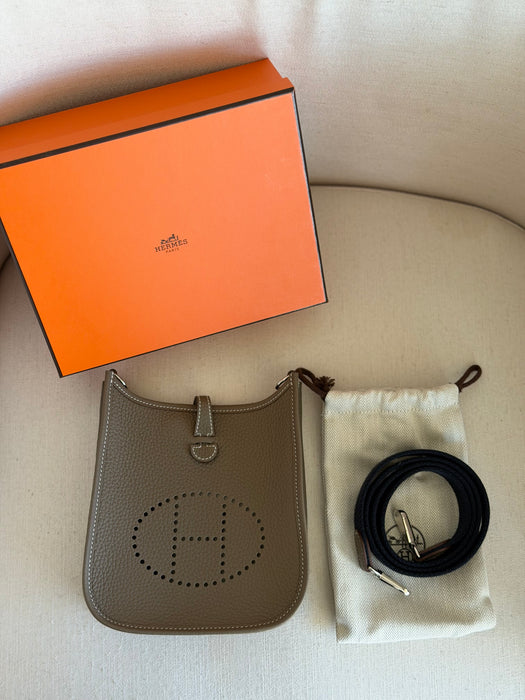 Hermes Taurillon Clemence Evelyne TPM Etoupe - NEW