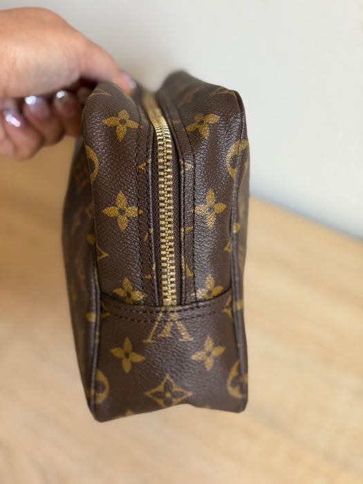 Louis Vuitton Trousse 28