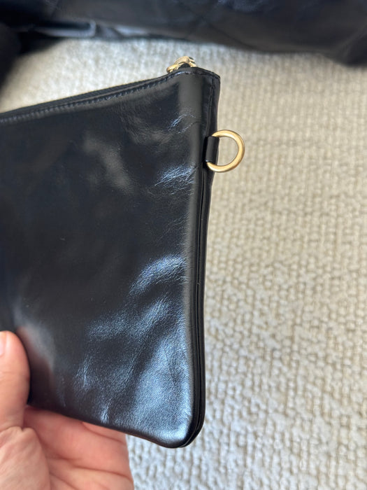 Chanel 22 Blk & Gold
