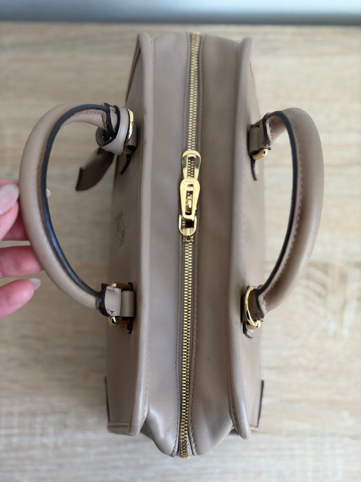 Loewe Amazona 23