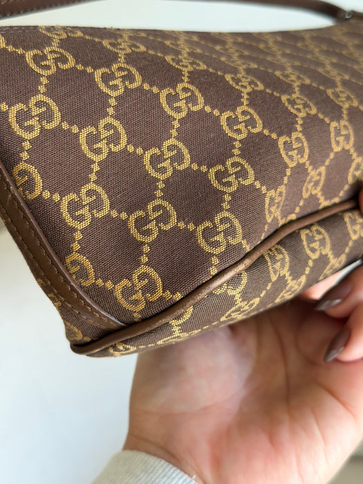 Gucci Boat Pochette