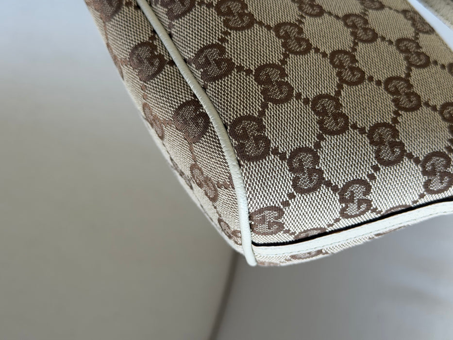 Gucci GG Beige Boat Pochette