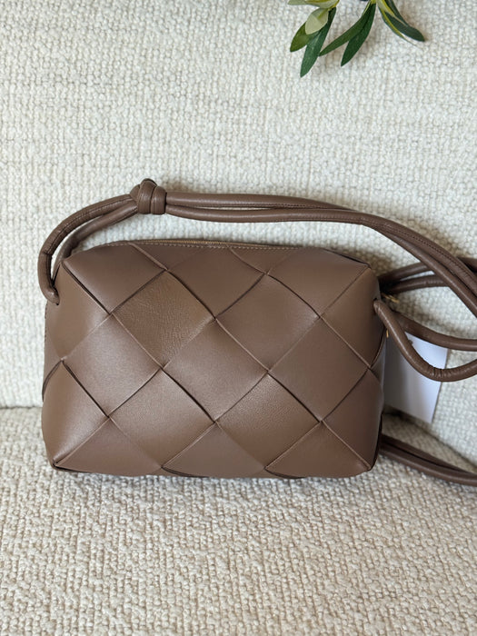 Bottega Casette Camera