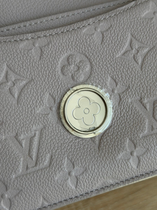 Louis Vuitton Rosy Wallet on Chain in Brume