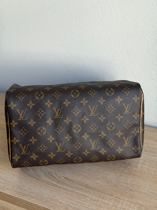 Louis Vuitton Speedy 30