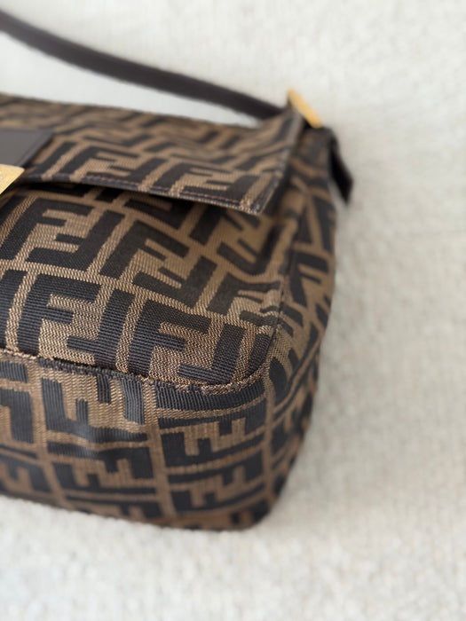 Fendi Mamma Baguette GHW