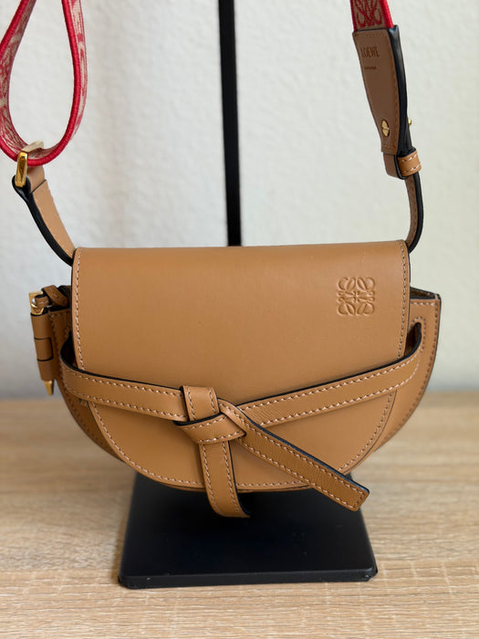 Loewe Mini Gate