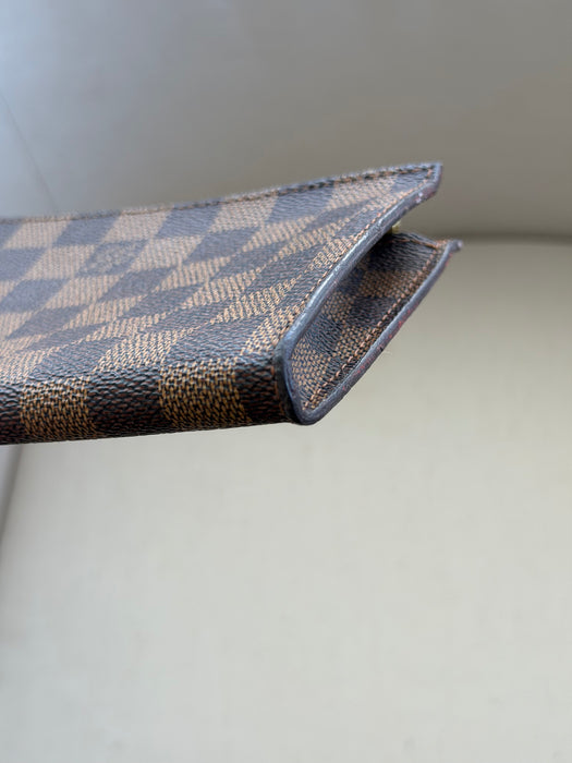 Louis Vuitton Bucket Damier Ebene Chain Pochette