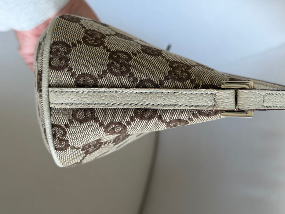 Gucci GG Beige Boat Pochette