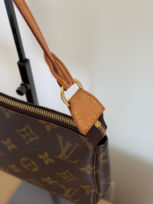 Louis Vuitton Pochette Accessories
