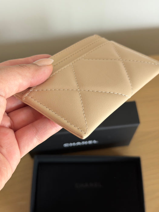 Chanel 19 Cardholder Lambskin