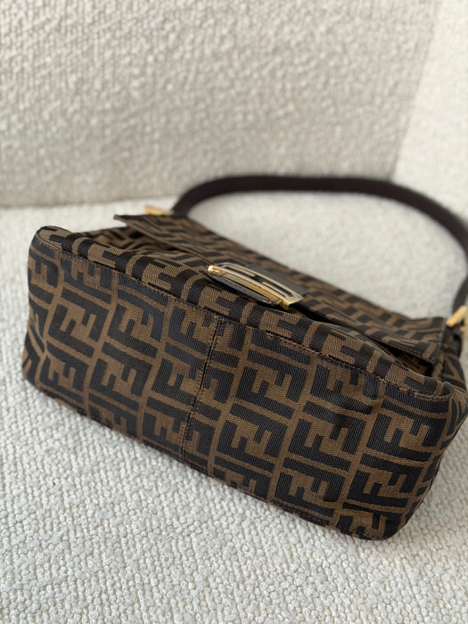 Fendi Mamma Baguette GHW