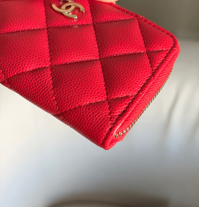 Chanel zipped card holder