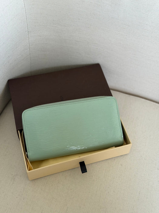 Louis Vuitton Sea-foam Green Epi Wallet: Full Set