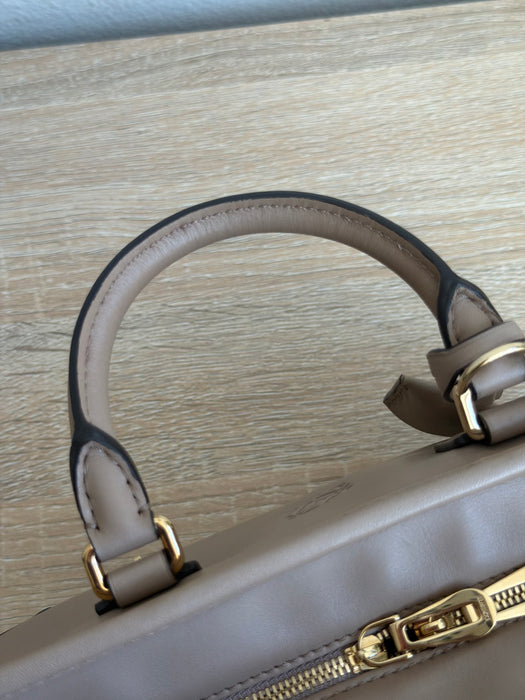 Loewe Amazona 23