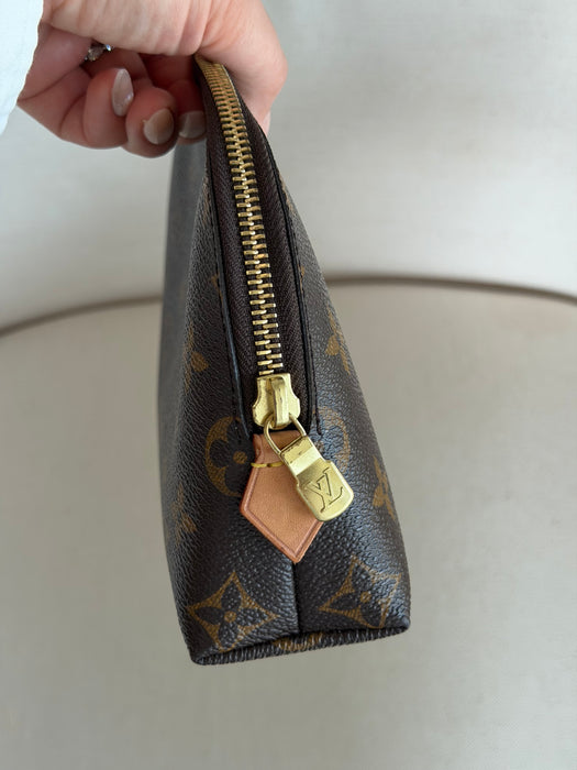 Louis Vuitton Cosmetic pouch GM