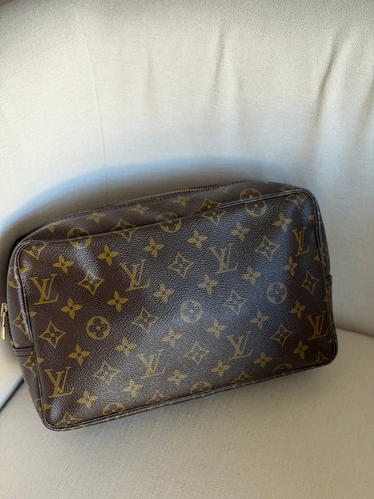 Louis Vuitton Trousse de Toilette 28