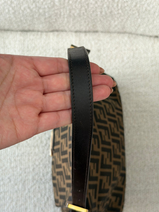 Fendi Mamma Baguette GHW