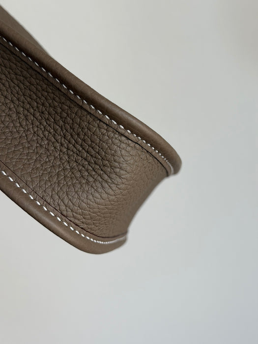 Hermes Taurillon Clemence Evelyne TPM Etoupe - NEW