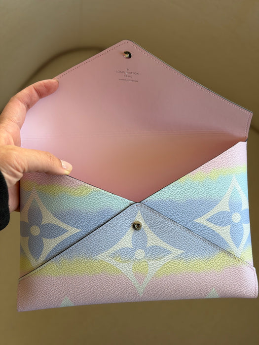 Louis Vuitton Escale Clutch
