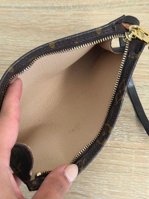 Louis Vuitton Pochette Shoulder