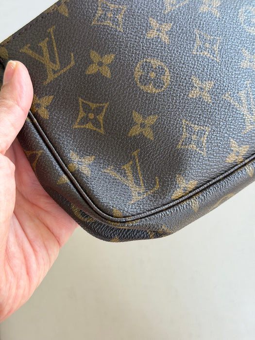 Louis Vuitton Pochette Accessories