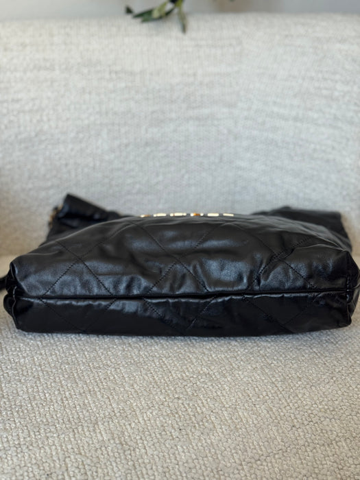 Chanel 22 Blk & Gold
