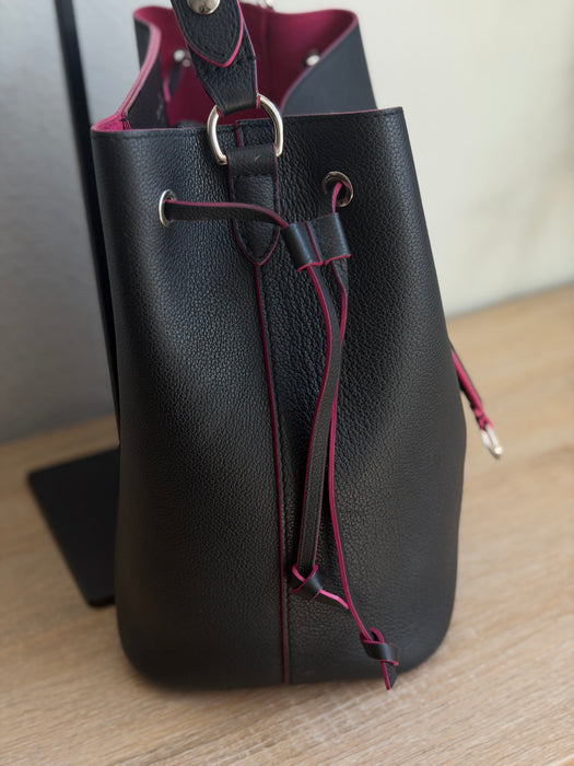 Louis Vuitton Lockme Bucket