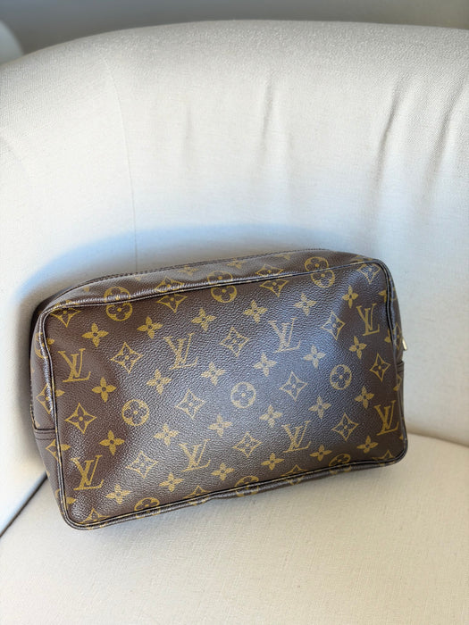 Louis Vuitton Trousse de Toilette 28