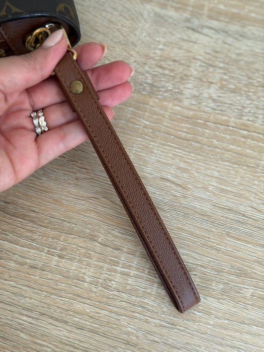 Louis Vuitton Orsay Clutch