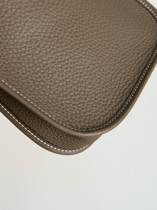 Hermes Taurillon Clemence Evelyne TPM Etoupe - NEW