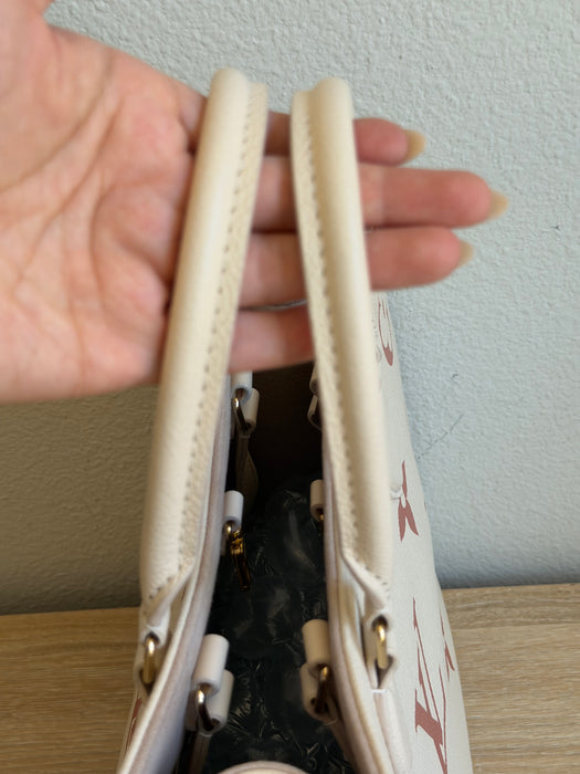Louis Vuitton OnTheGo Empriente