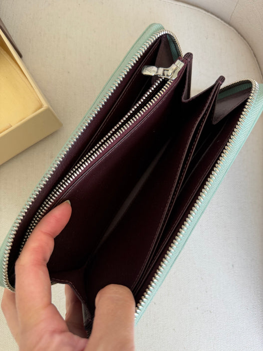 Louis Vuitton Sea-foam Green Epi Wallet: Full Set