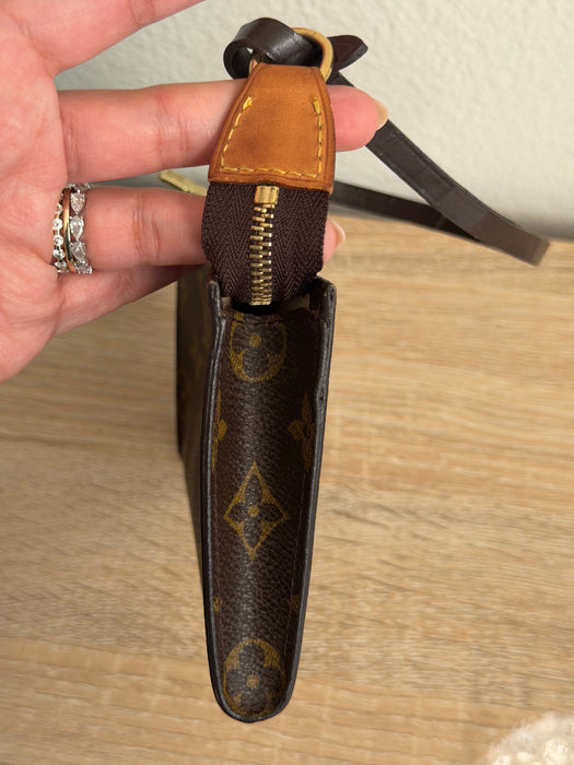 Louis Vuitton Pochette Shoulder