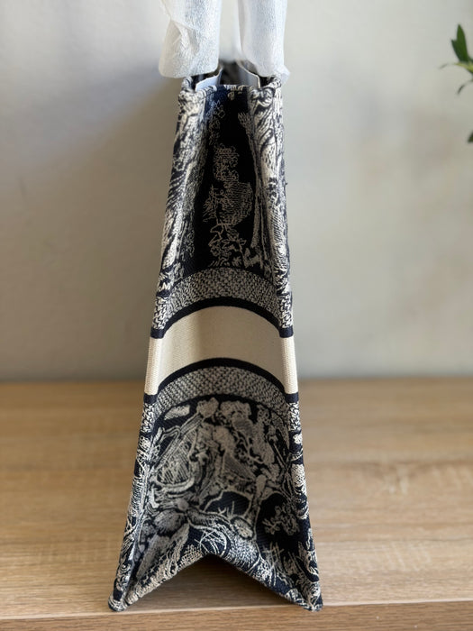 Dior Toile Book Tote: New Full Set