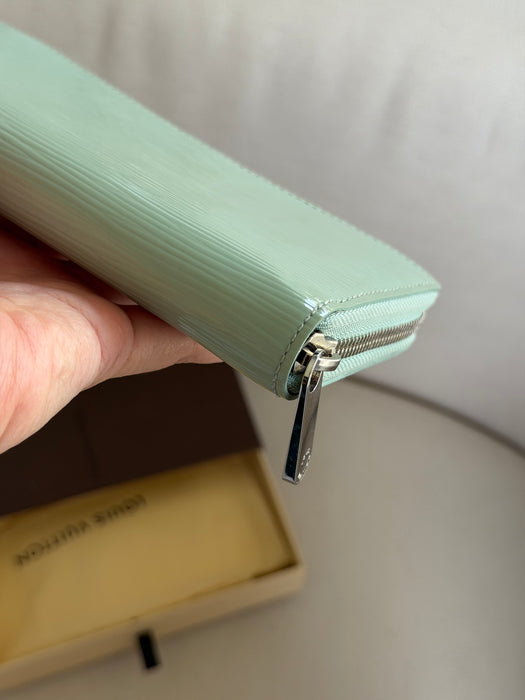 Louis Vuitton Sea-foam Green Epi Wallet: Full Set