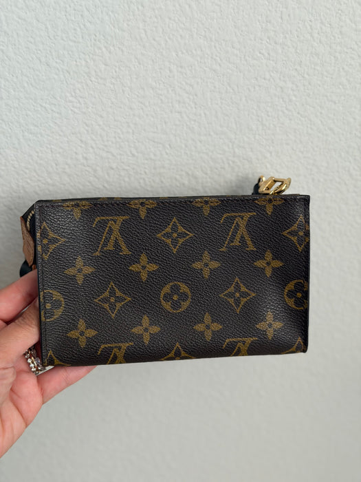 Louis Vuitton Pochette Shoulder