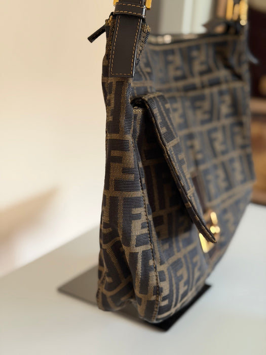 Fendi Mama Maxi Baguette