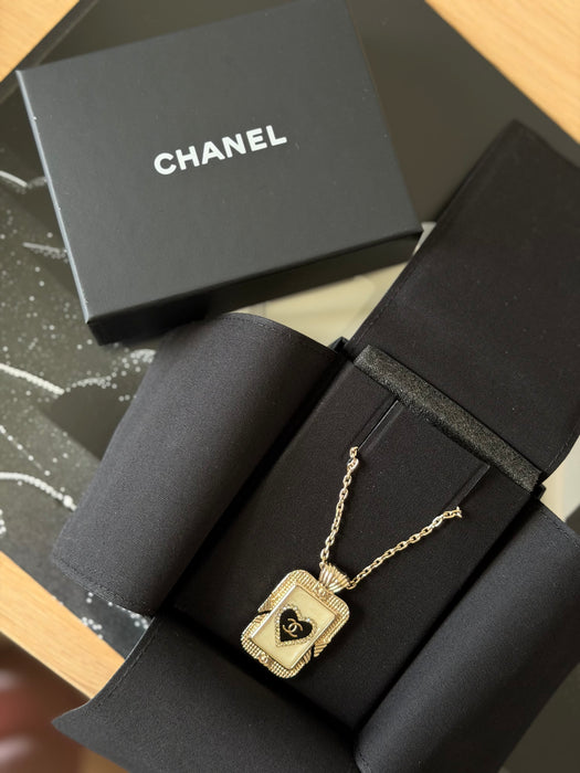 Chanel CC Heart & No. Playing card