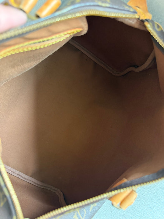 Louis Vuitton Speedy 30 with Strap