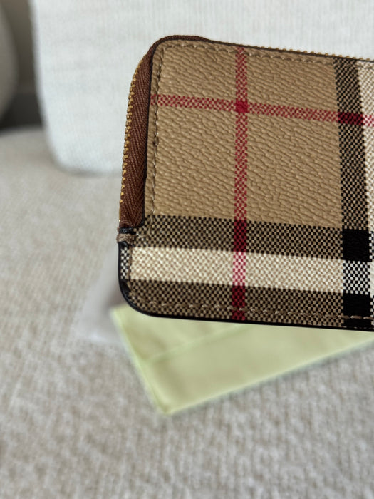 Burberry card holder