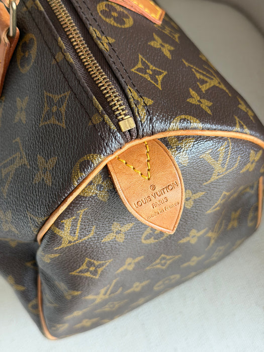 Louis Vuitton Speedy 30 with Strap