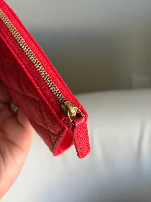 Chanel zipped card holder